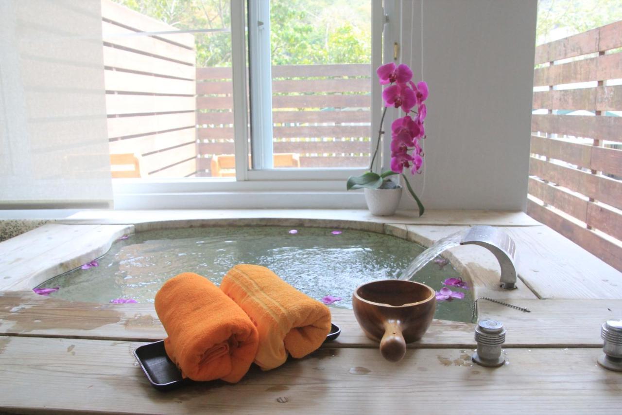 Cdr Hotspring Resort Liugui Eksteriør billede